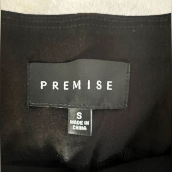 Bermuda Shorts. Ladies Sz Sm - Picture 3 of 5